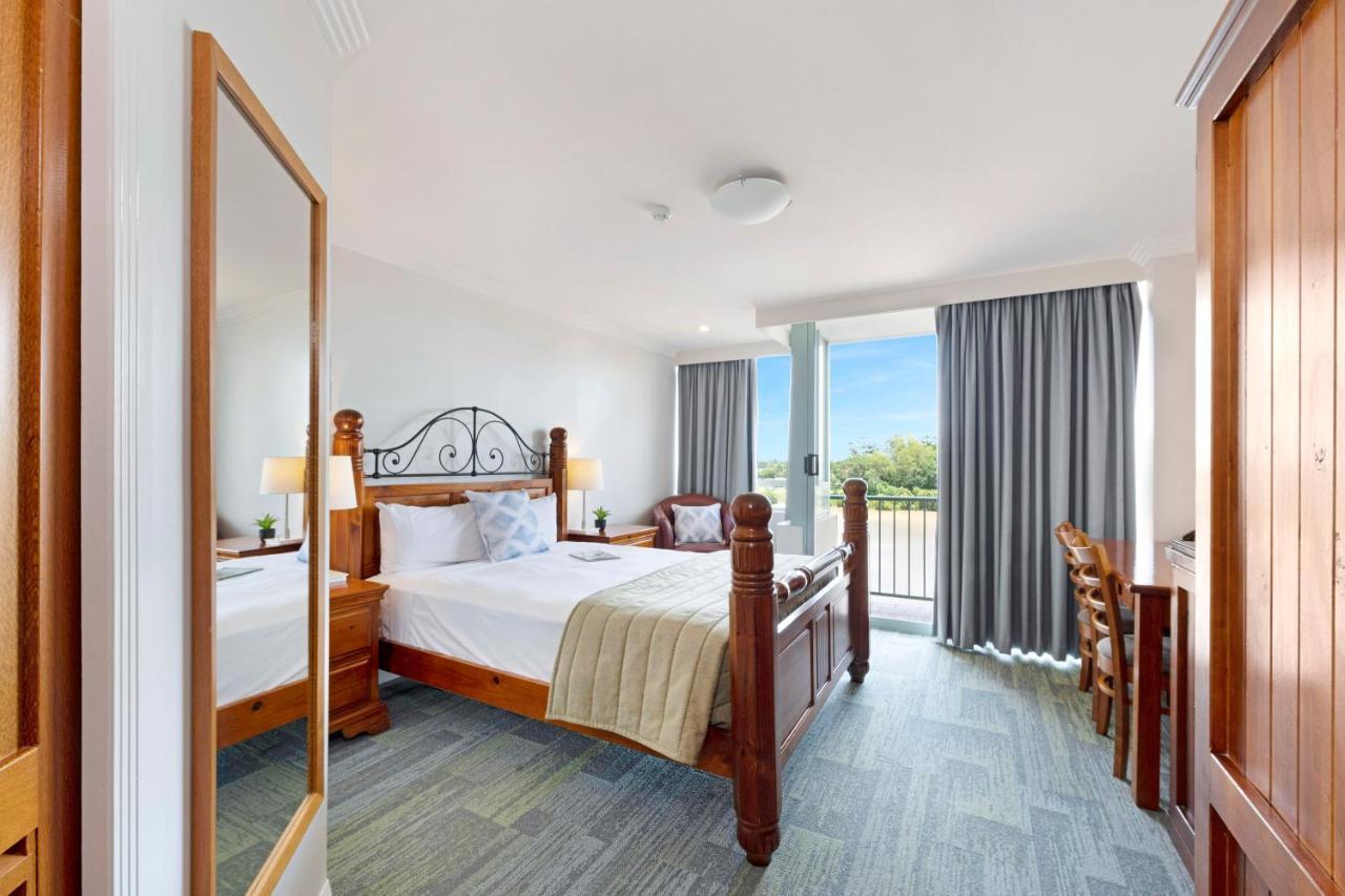 Burnett Riverside Hotel Бундаберг Номер фото